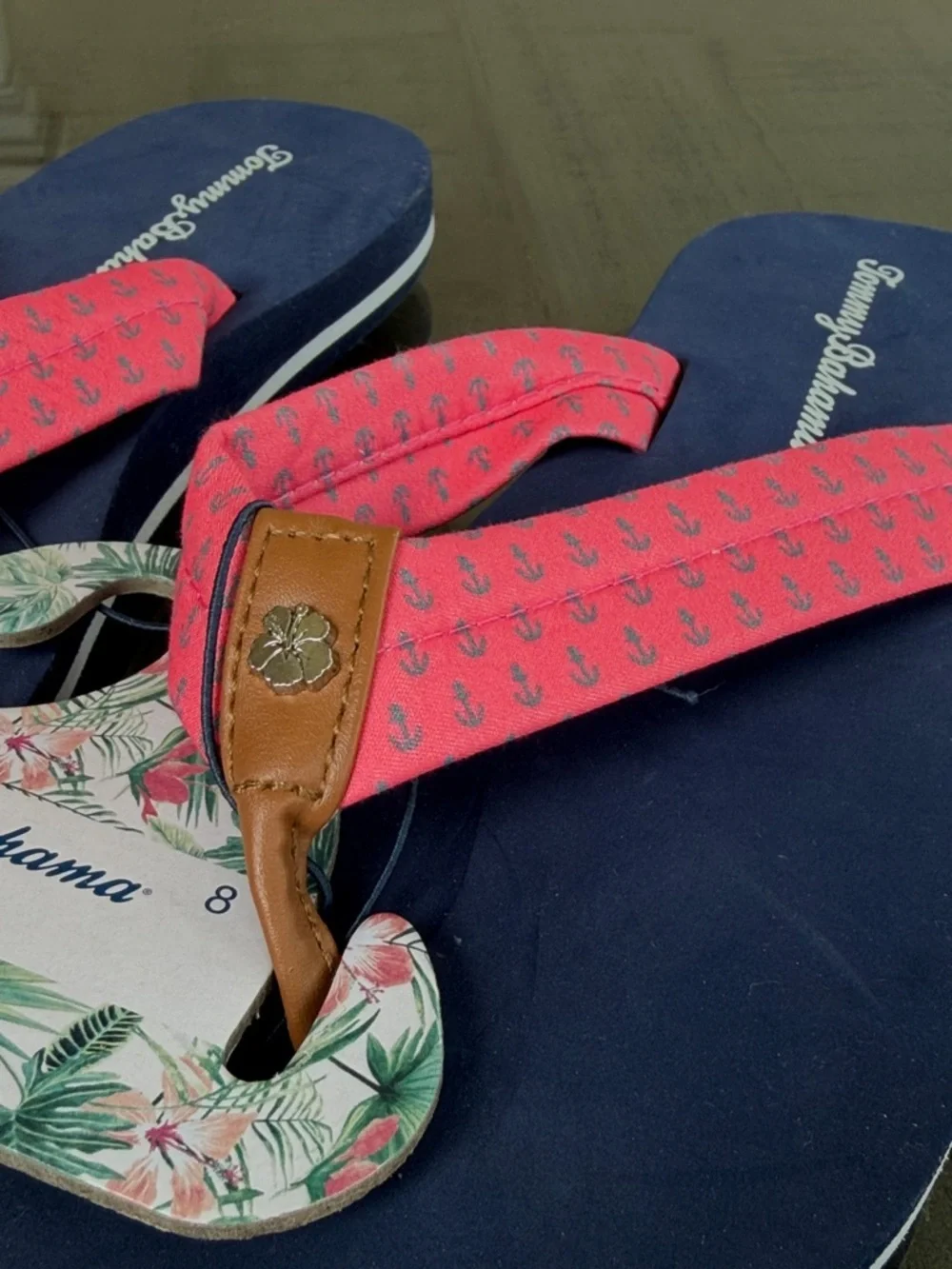 Tommy Bahama Navy Sandals with Coral Straps. Womens Size 8. NWT